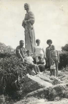 La Familia de Enrique Esteban Manassero con familiares en Rio Ceballos (Ao 1969)