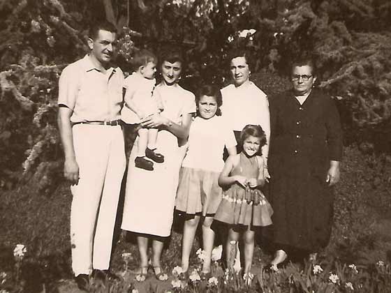 La Familia de Enrique Esteban Manassero con parientes en Junin (Ao 1960)