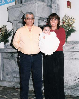 Oscar Marcos Pasan y Mercedes (Titi) Isabel Camisay en el bautismo de su primera nieta (Ao 2005)